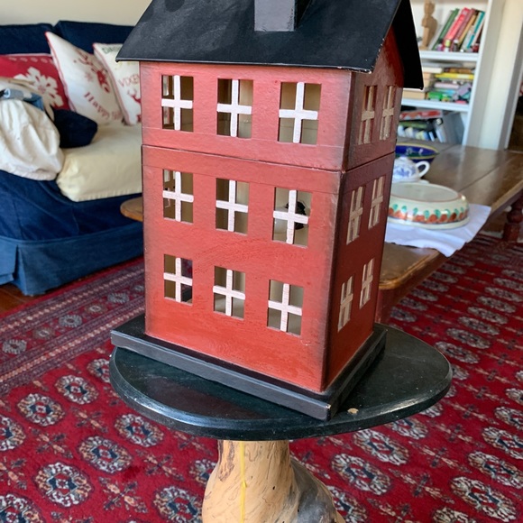 House Light - Picture 14 of 14